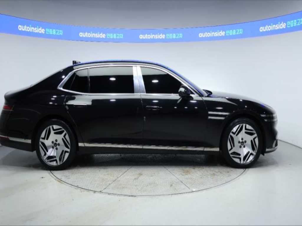 Genesis G90 - Vista 7