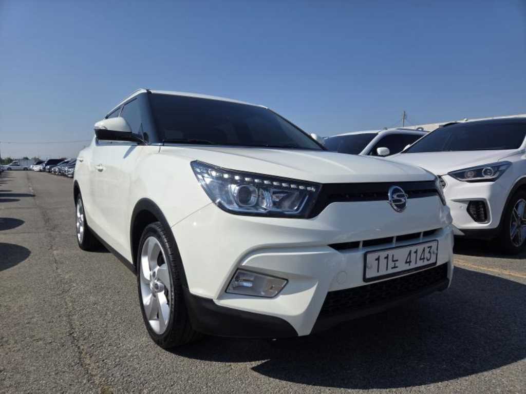 Ssangyong Tivoli - Vista 3