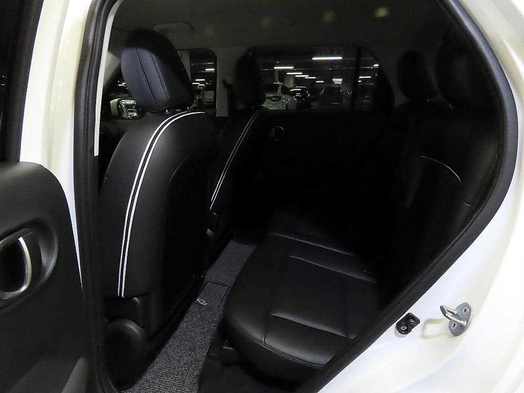 HYUNDAI Casper - Vista 9