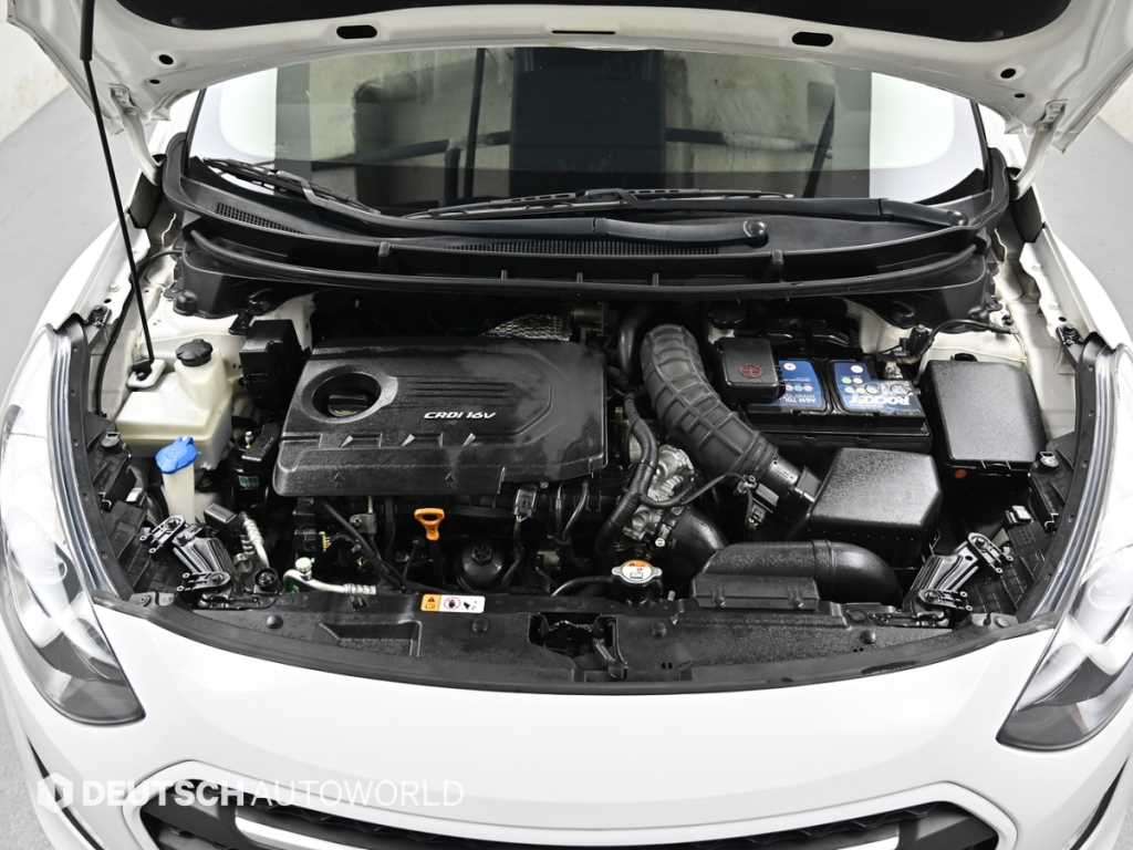 HYUNDAI i30 - Vista 8