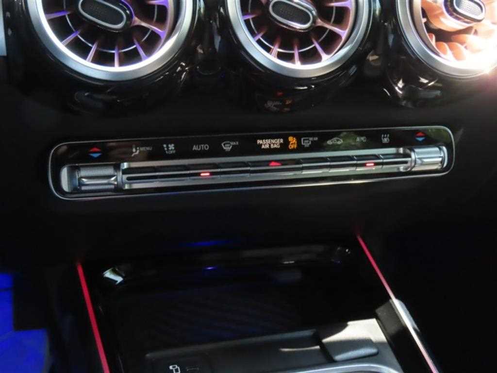 Mercedes Benz EQB - Vista 10