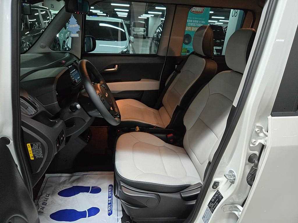 KIA Ray - Vista 8