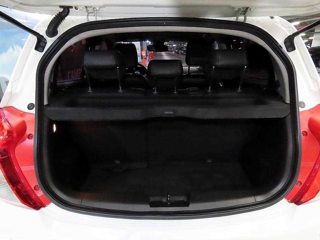 Chevrolet Spark 2019 Blanco - Importación desde Corea - HF Imports Iquique - Foto 19