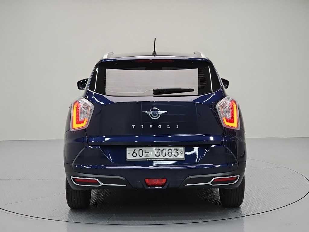 Ssangyong Tivoli - Vista 3