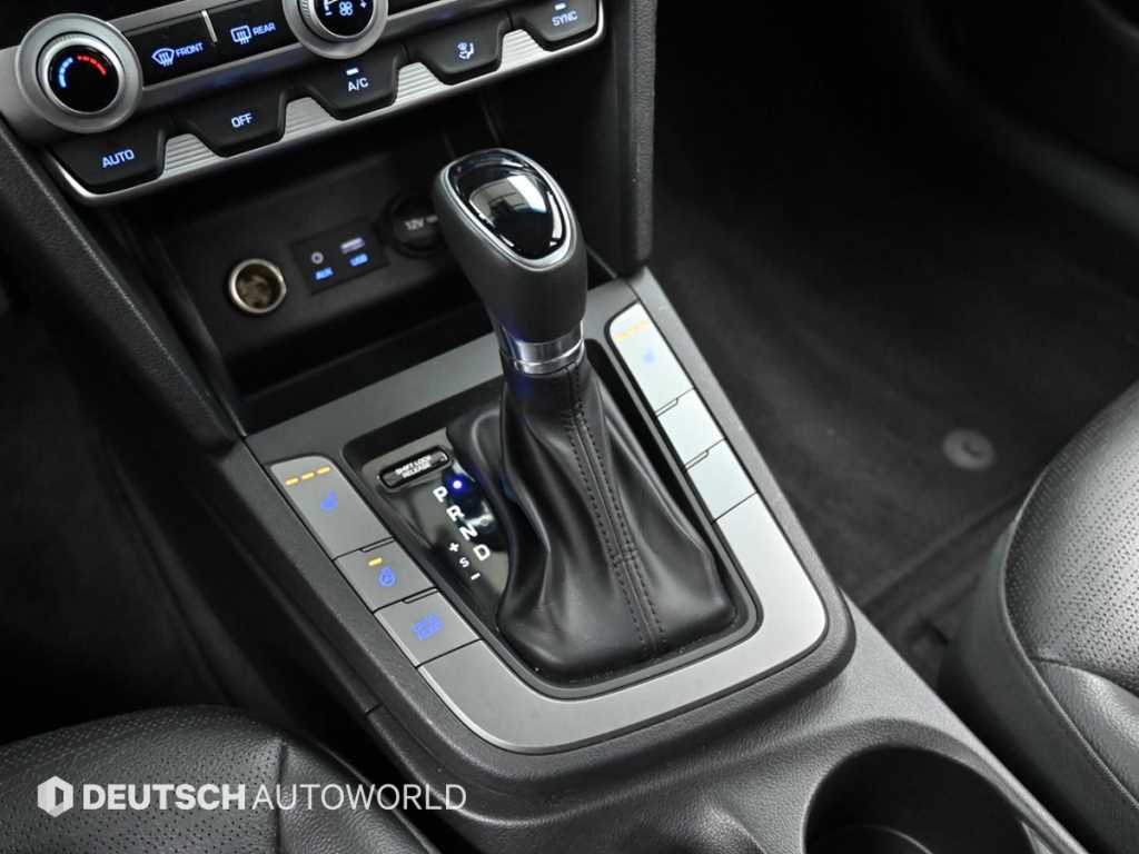 HYUNDAI Avante - Vista 11