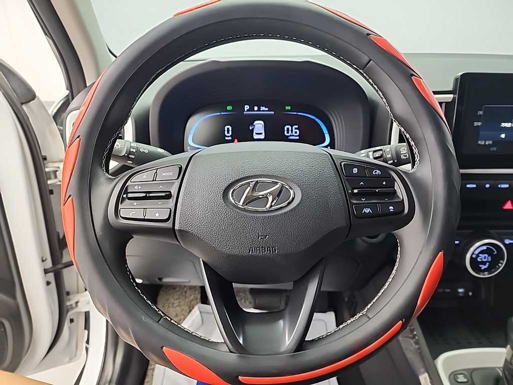 HYUNDAI Venue - Vista 11