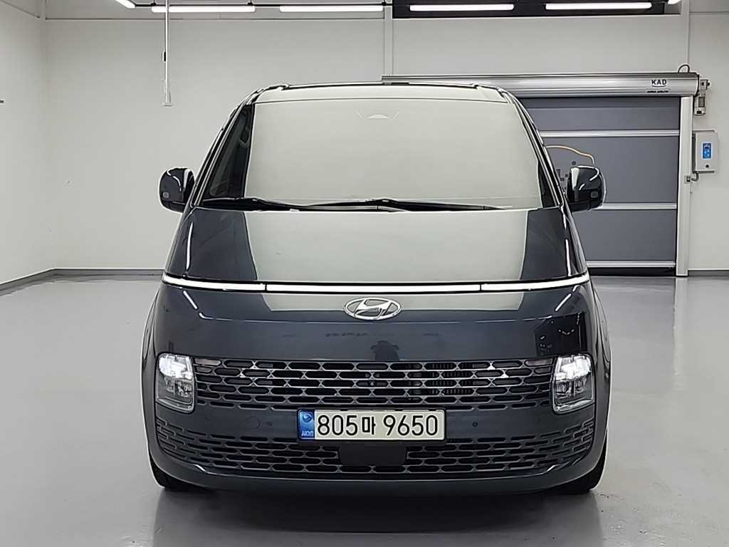 HYUNDAI Staria - Vista 2
