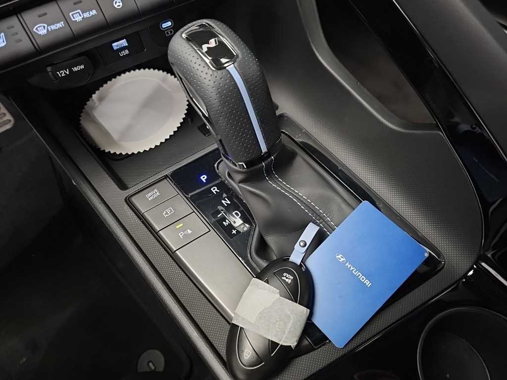HYUNDAI Avante - Vista 10