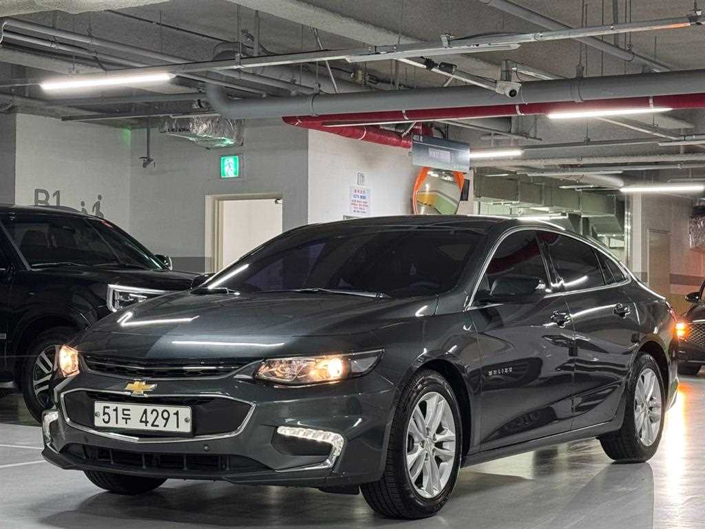 Chevrolet Malibu - Vista 3