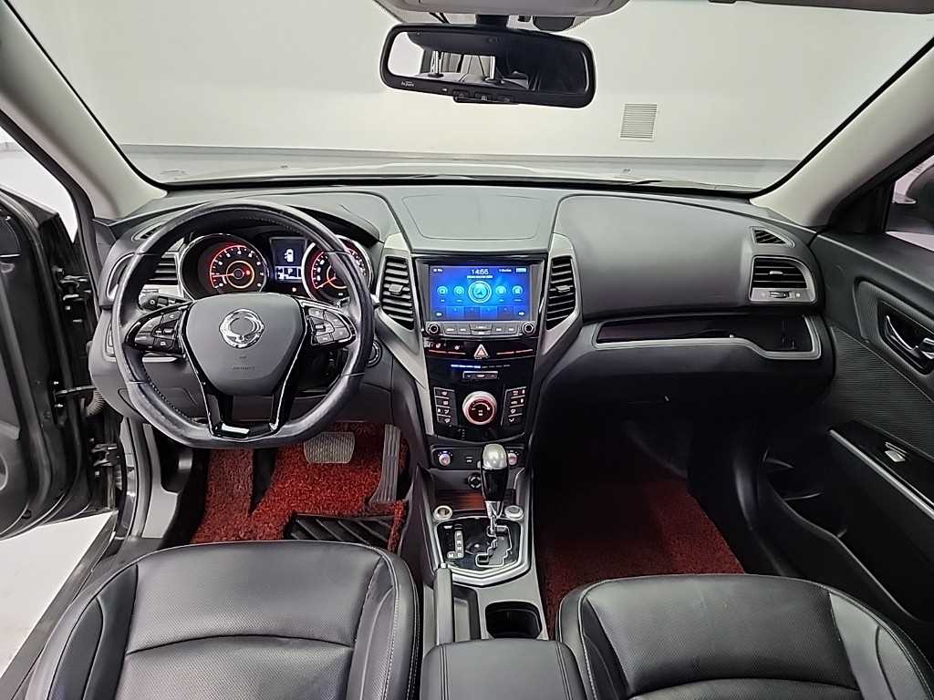 Ssangyong Tivoli - Vista 9