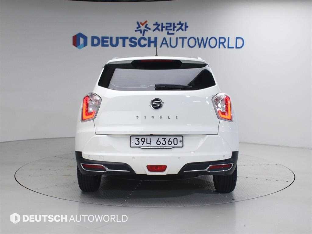 Ssangyong Tivoli - Vista 6