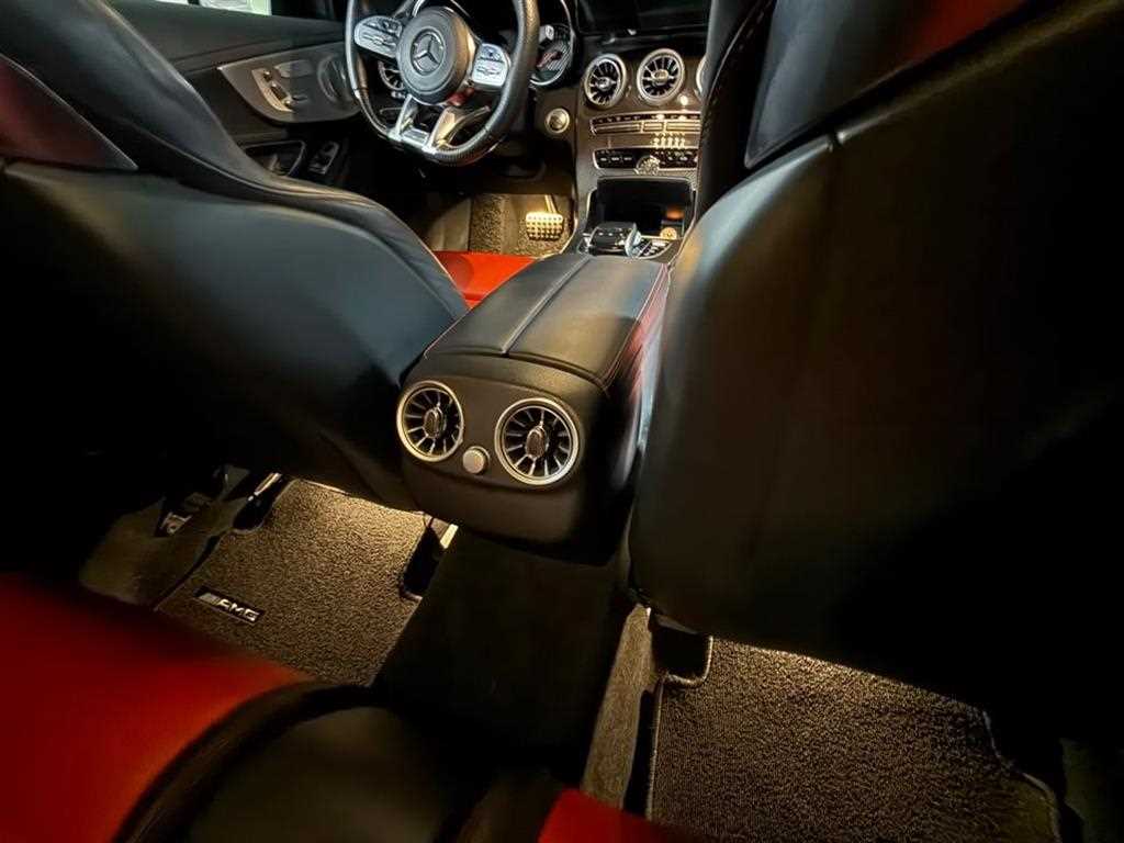 Mercedes Benz C Class - Vista 11