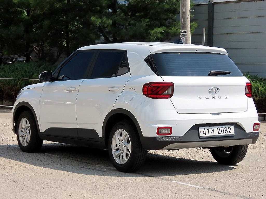 HYUNDAI Venue - Vista 3