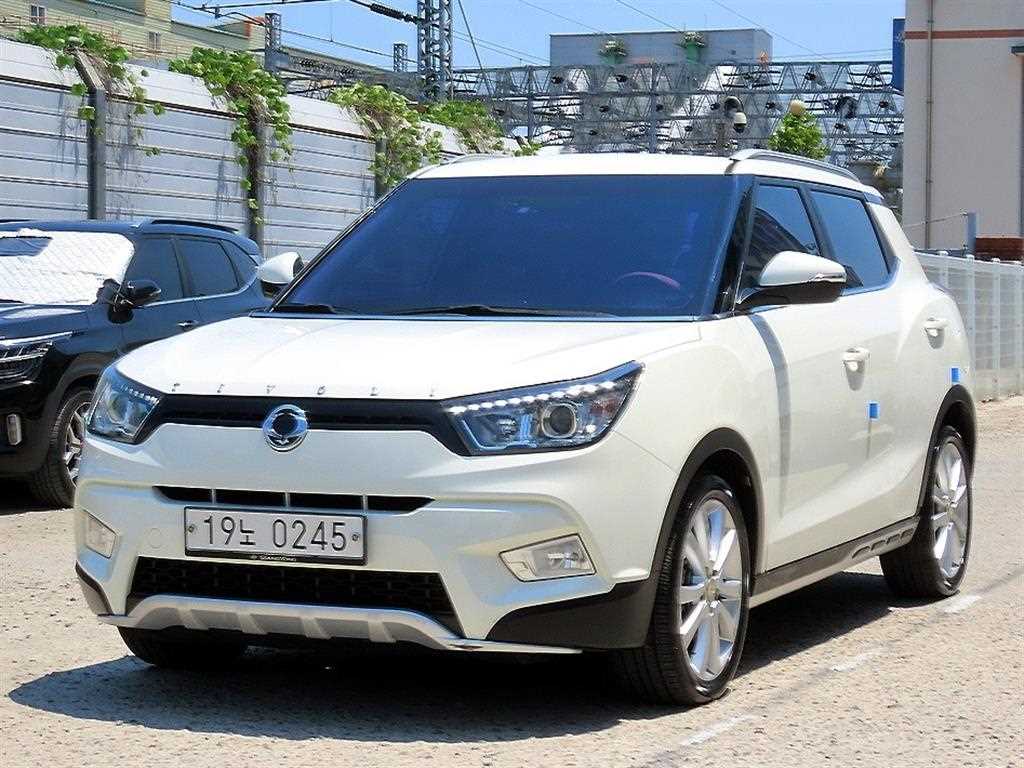 Ssangyong Tivoli - Vista 2