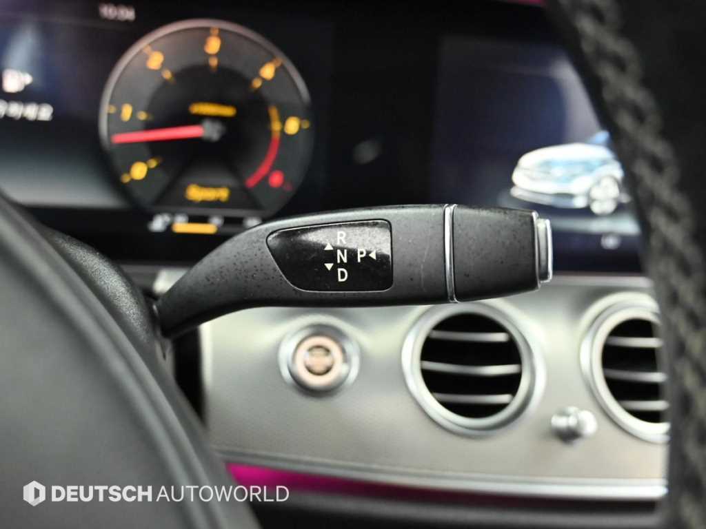 Mercedes Benz E class - Vista 11