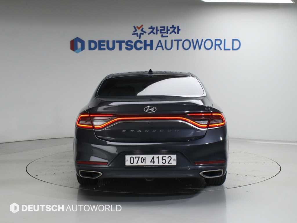 HYUNDAI Grandeur - Vista 6
