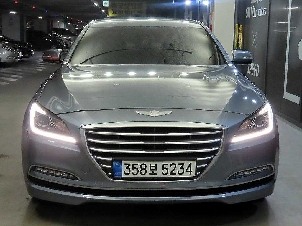 HYUNDAI Genesis - Vista 2