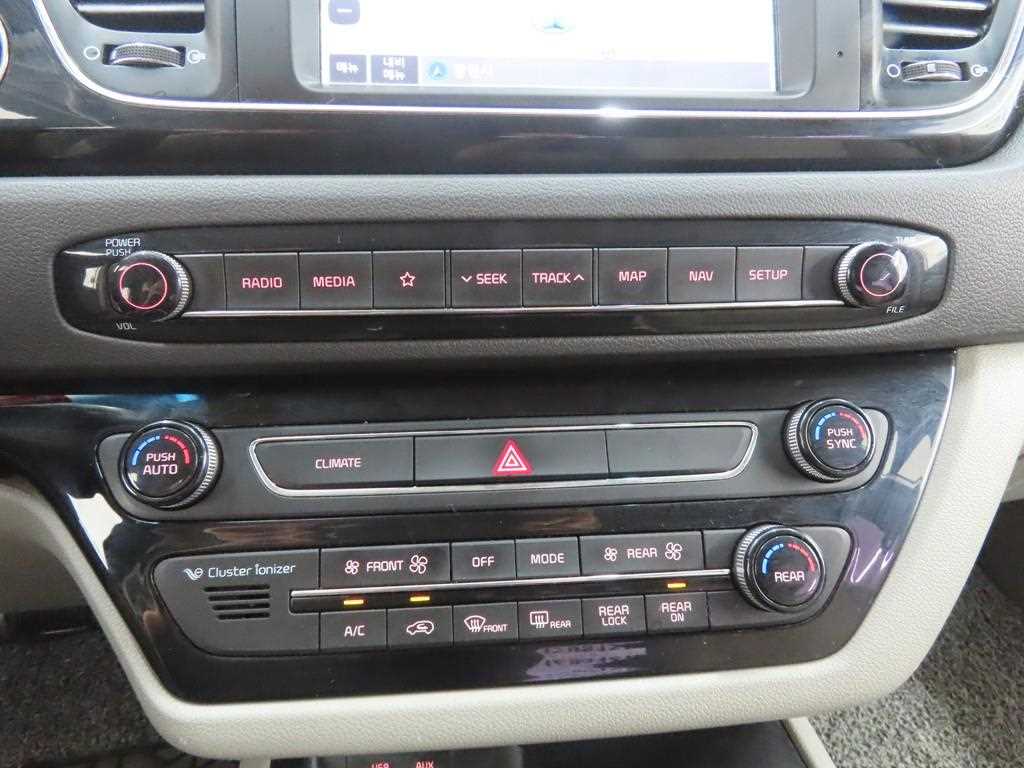 KIA Carnival 2017 Blanco - Importación desde Corea - HF Imports Iquique - Foto 13