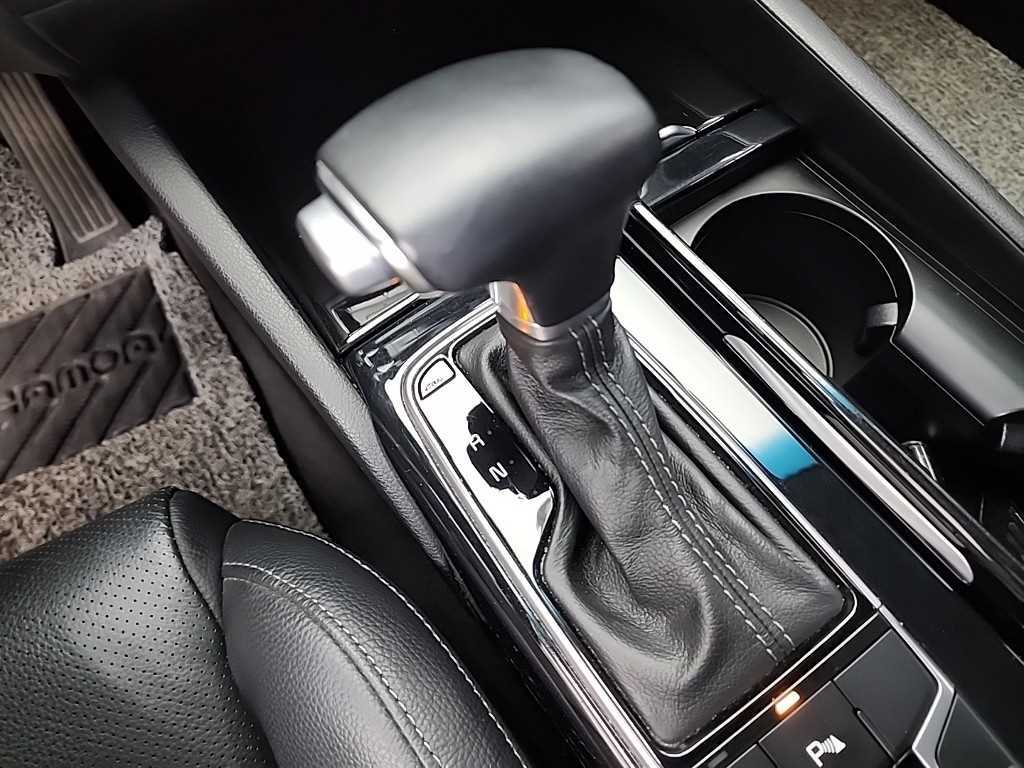 KIA K7 - Vista 10
