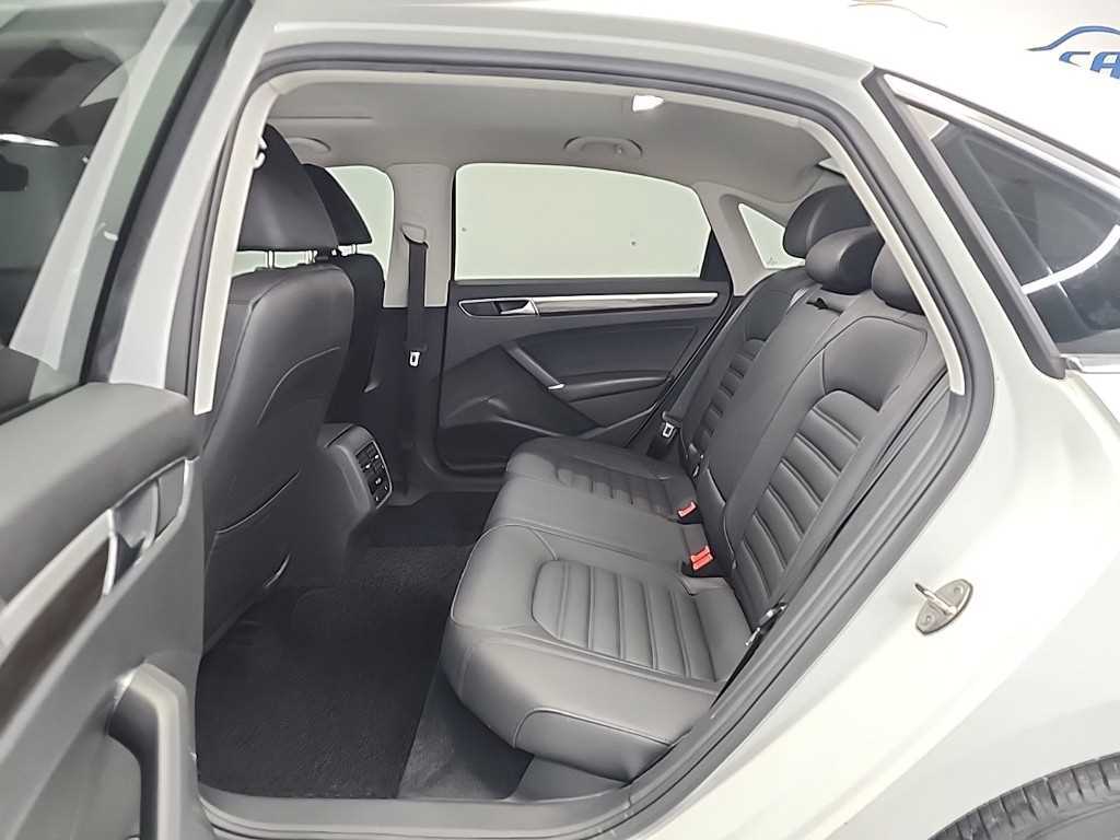 Volkswagen Passat 2018 Blanco - Importación desde Corea - HF Imports Iquique - Foto 14