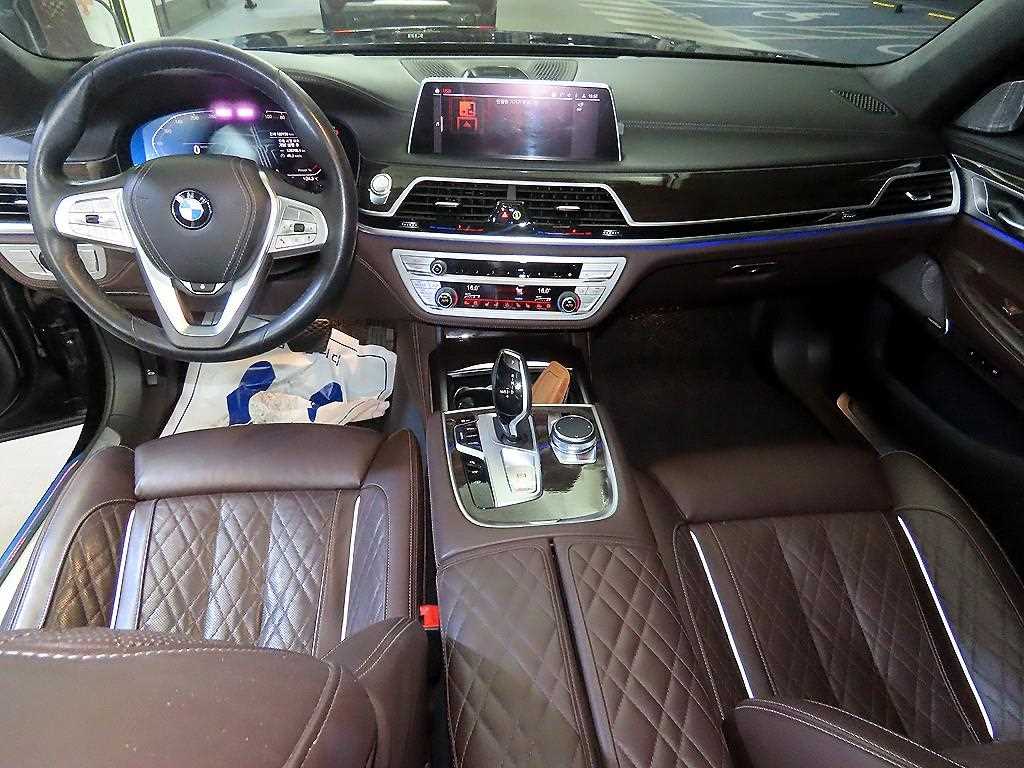 BMW 7 Series - Vista 12