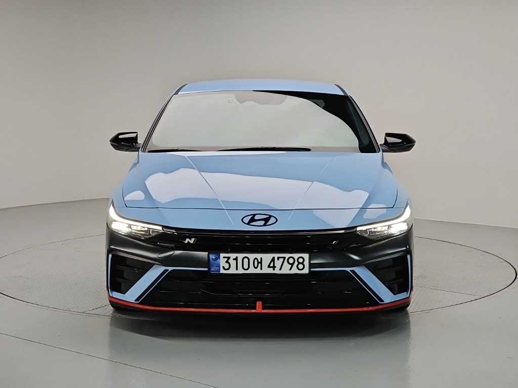 HYUNDAI Avante - Vista 2