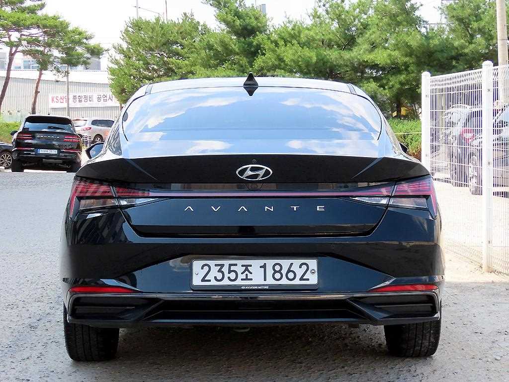 HYUNDAI Avante - Vista 6