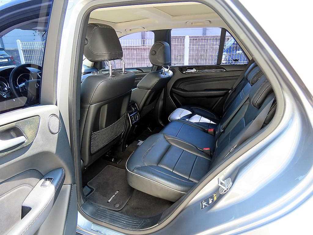 Mercedes Benz M Class - Vista 8