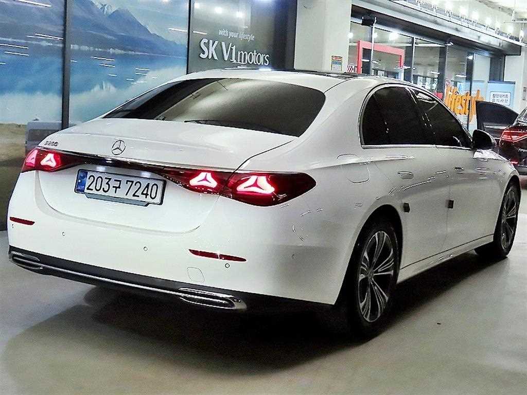 Mercedes Benz E class - Vista 6