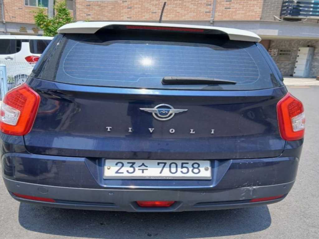 Ssangyong Tivoli - Vista 2