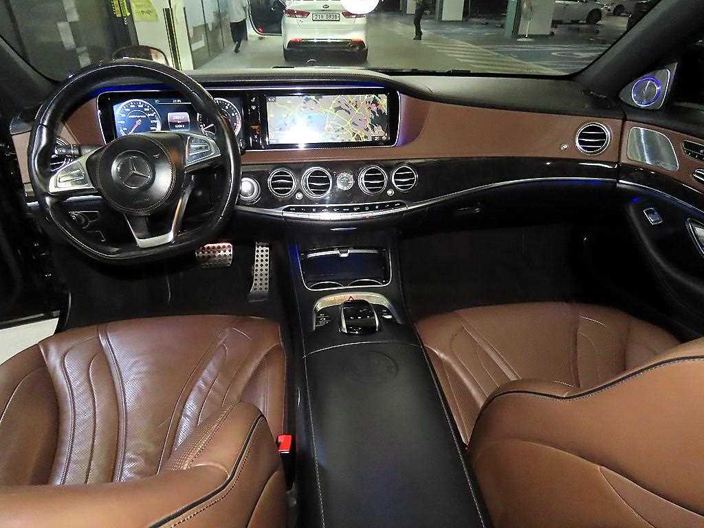 Mercedes Benz S Class - Vista 12