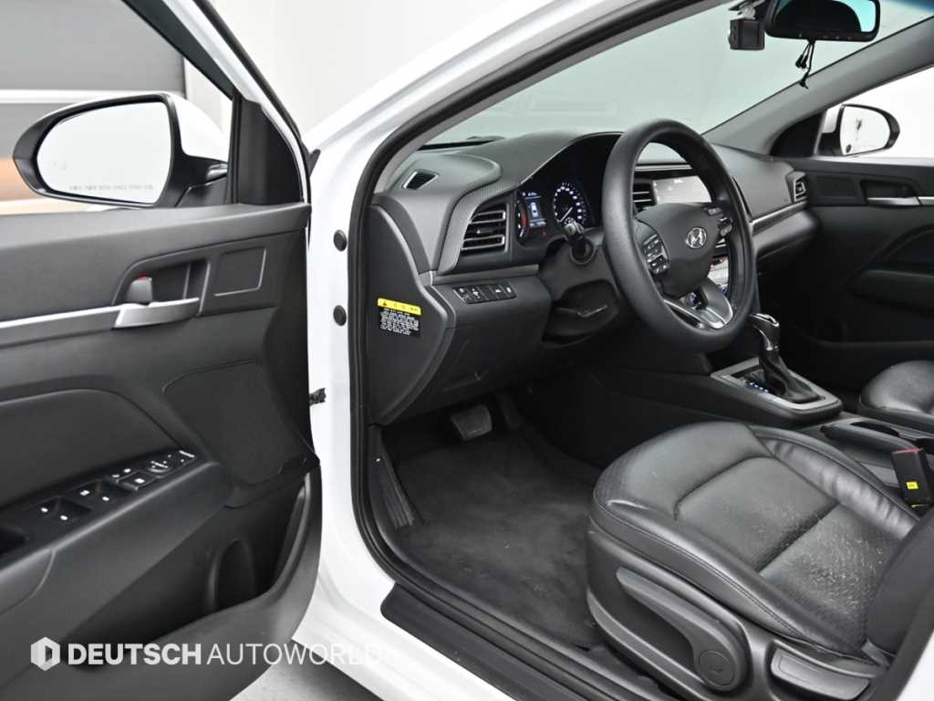 HYUNDAI Avante 2019 Blanco - Importación desde Corea - HF Imports Iquique - Foto 13