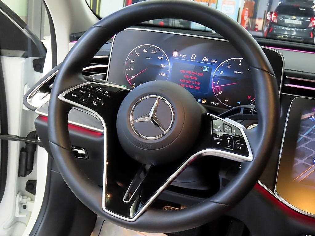 Mercedes Benz E class - Vista 10