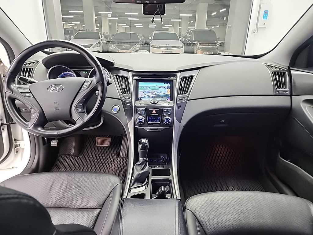 HYUNDAI Sonata - Vista 9