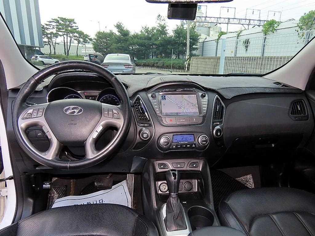 HYUNDAI Tucson - Vista 9