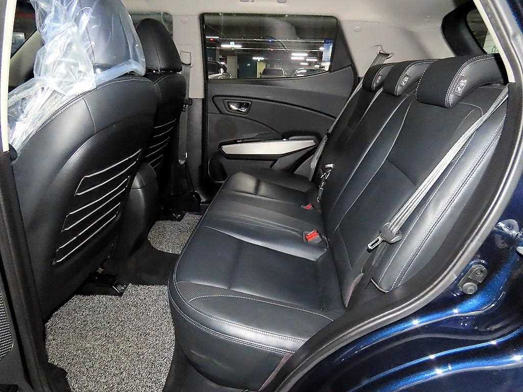 Ssangyong Tivoli - Vista 9