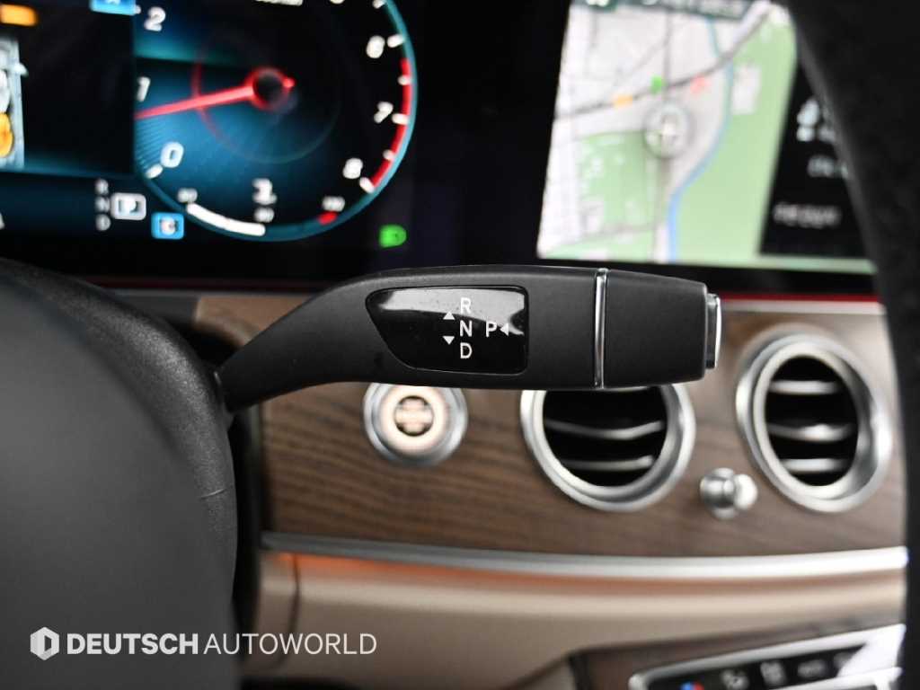 Mercedes Benz E class - Vista 11
