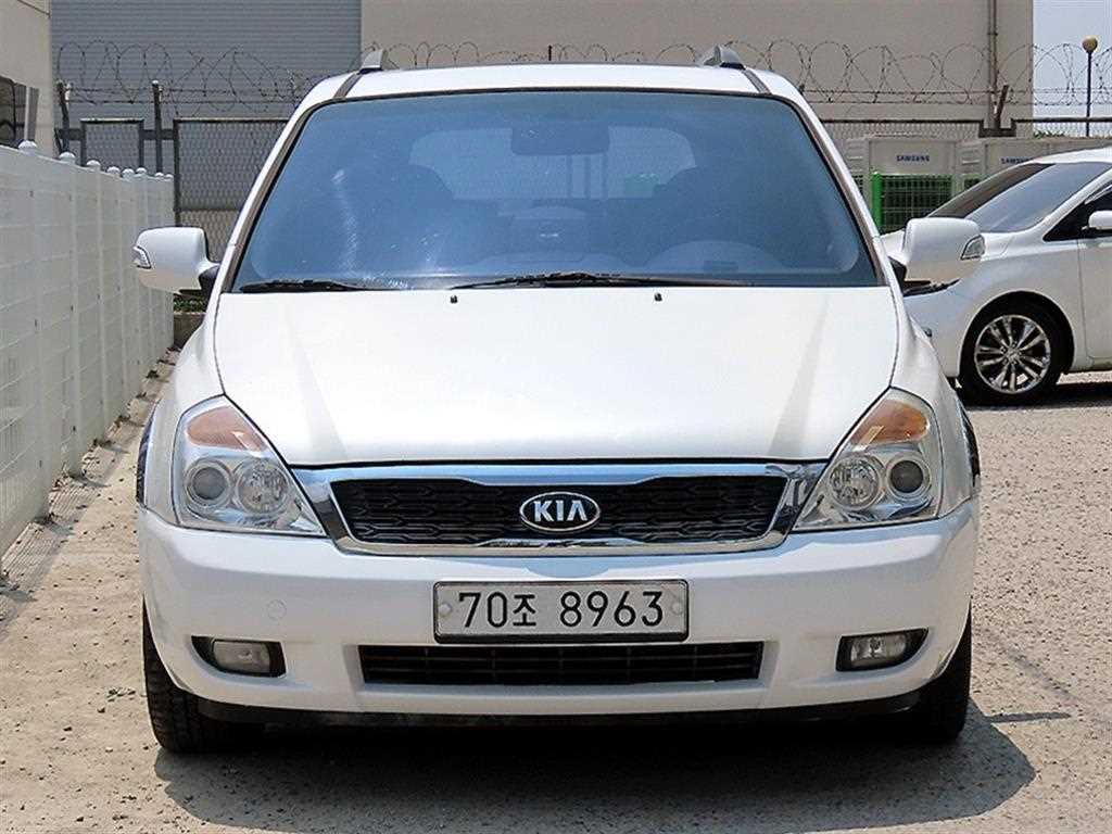 KIA Carnival 2014 Blanco - Importación desde Corea - HF Imports Iquique - Foto 1