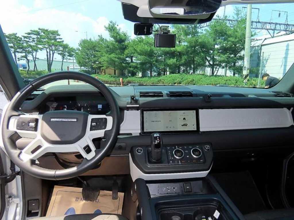 Land Rover Defender - Vista 9