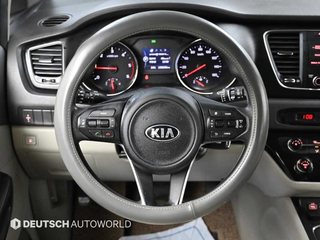 KIA Carnival 2017 Negro - Importación desde Corea - HF Imports Iquique - Foto 15