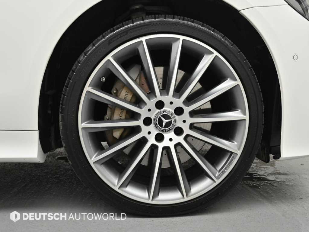 Mercedes Benz E class - Vista 7