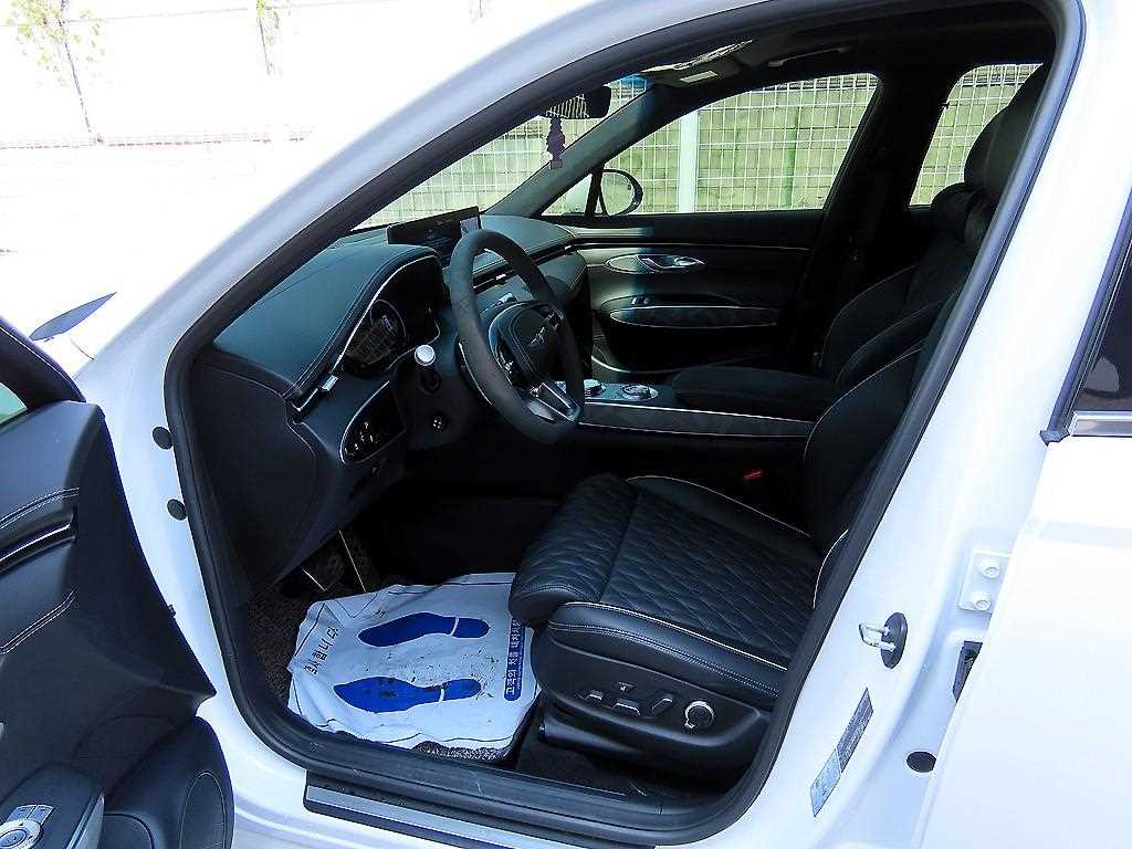 Genesis GV70 - Vista 7
