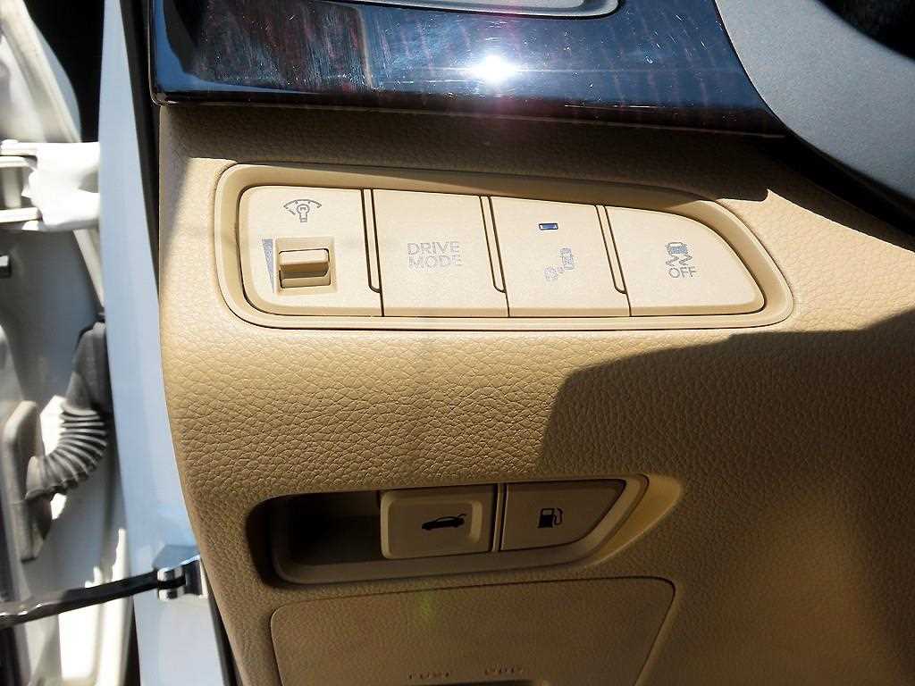 HYUNDAI Grandeur 2015 Blanco - Importación desde Corea - HF Imports Iquique - Foto 14