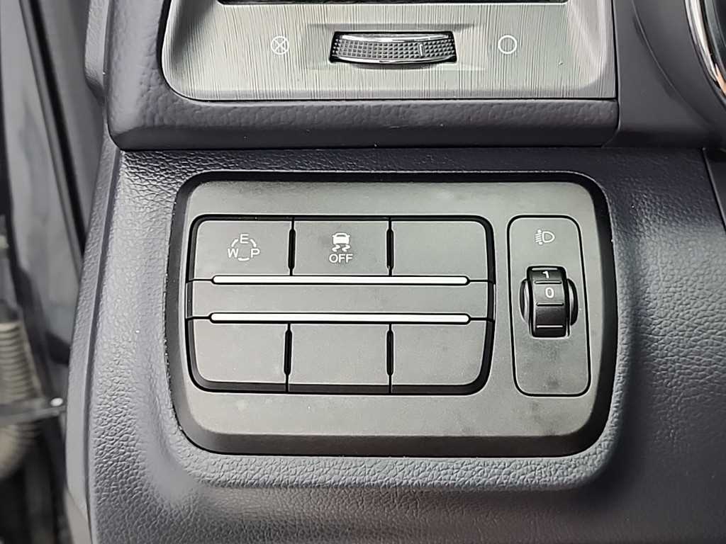 Ssangyong Tivoli 2017 Negro - Importación desde Corea - HF Imports Iquique - Foto 18