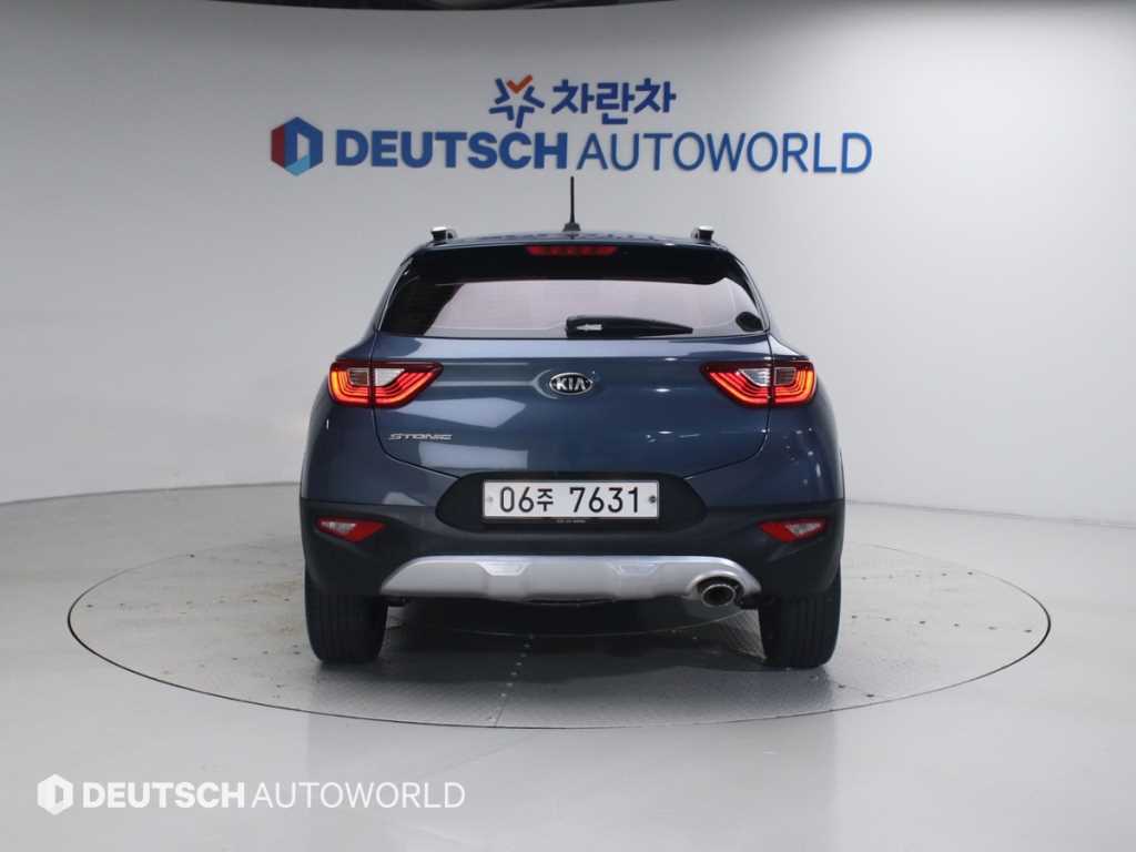 KIA Stonic - Vista 6