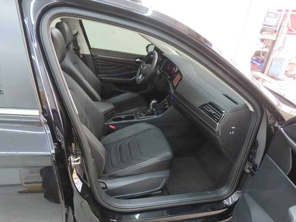Volkswagen Jetta - Vista 10