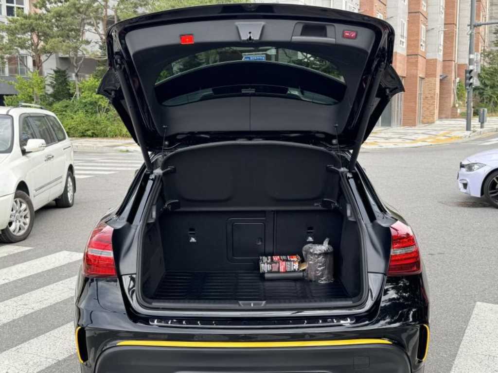 Mercedes Benz GLA Class - Vista 7