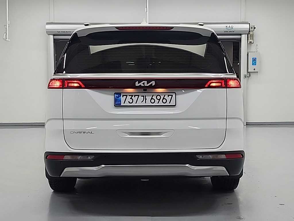 KIA Carnival - Vista 3