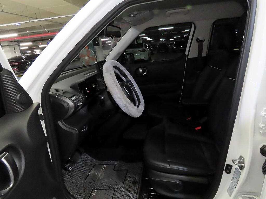 HYUNDAI Casper - Vista 8