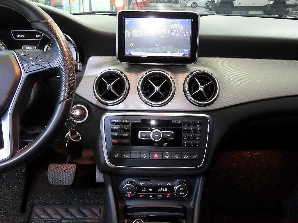 Mercedes Benz GLA Class 2015 Gris - Importación desde Corea - HF Imports Iquique - Foto 13